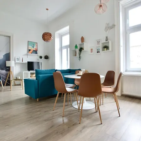 By Hi5 Apartments- Erzsebet 44 *