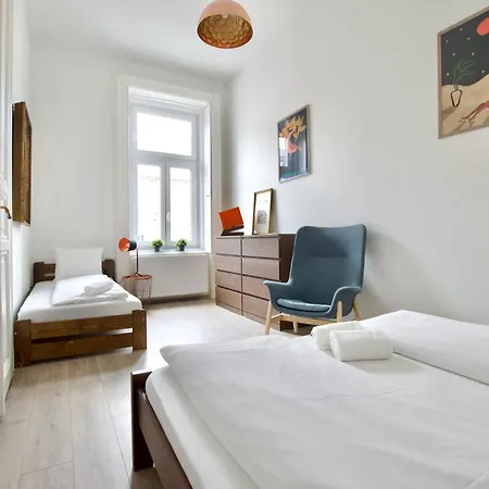 Apartment By Hi5 Apartments- Erzsebet 44 *