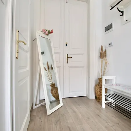 By Hi5 Apartments- Erzsebet 44 Appartement